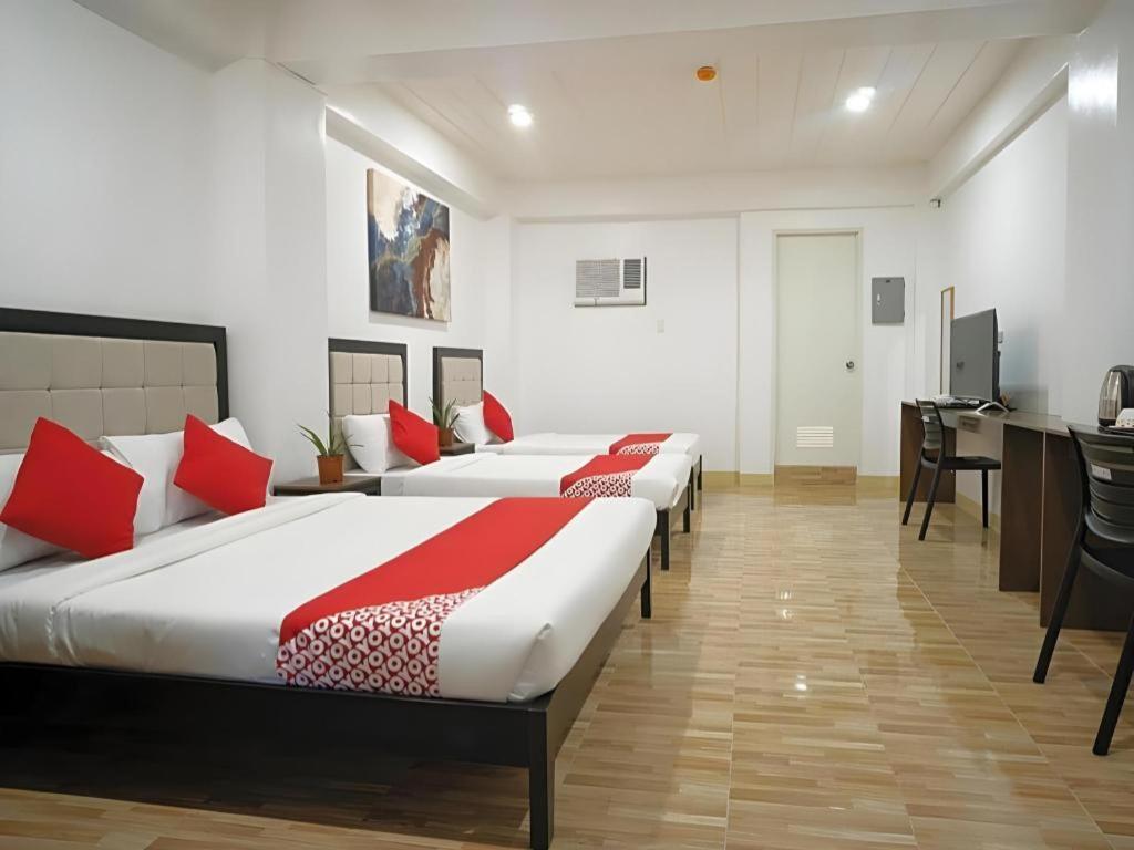 Oyo 150 Davao Airport View Hotel ภายนอก รูปภาพ